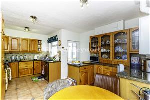 Kitchen Dining room