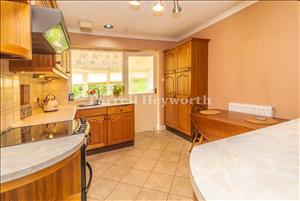 Breakfast Kitchen image 2