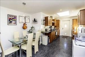 Kitchen dining room