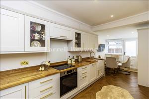 Kitchen dining room